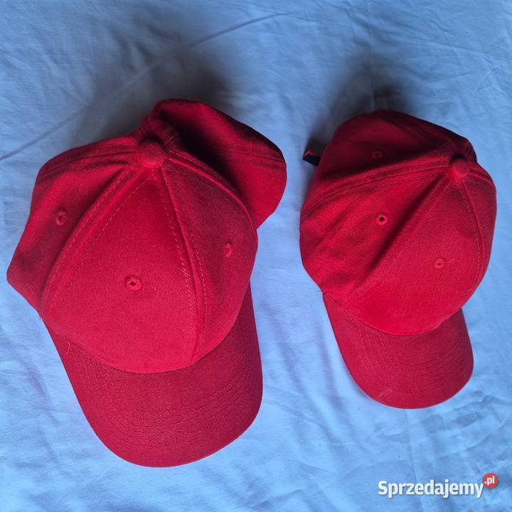Czerwone czapki z daszkiem 2 sztuki nowe małopolskie Brzesko