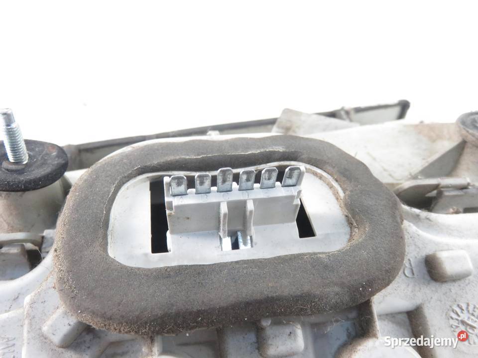 LAMPA PRAWA TYLNA OPEL ASTRA II G 13117099