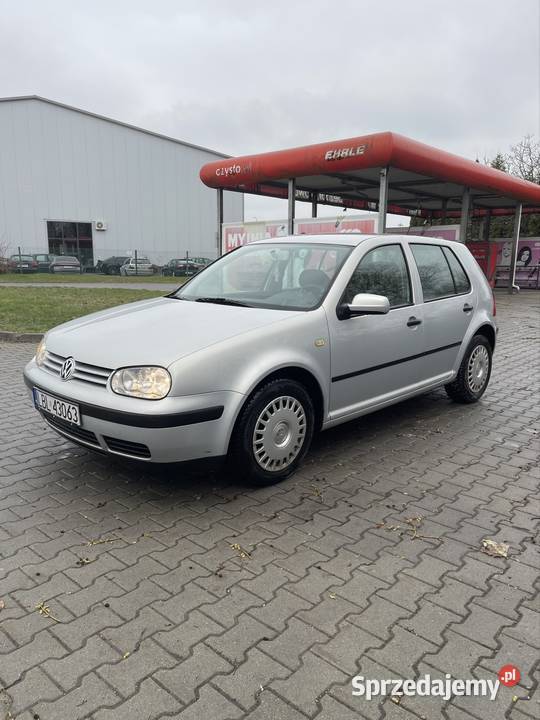 Volkswagen Golf 4 16 benzyna Niski Przebieg lubelskie Biłgoraj sprzedam