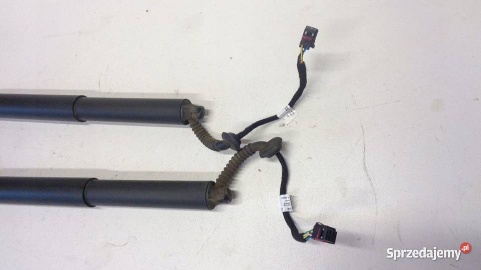 SIŁOWNIK ELEK KLAPY BAGAŻNIKA AUDI Q5 80A827851A Rakoniewice