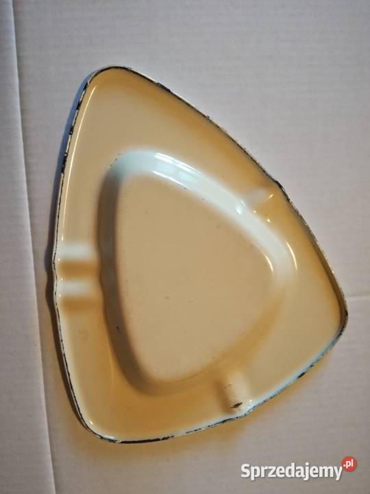 Popielniczka emaliowana okres PRLu