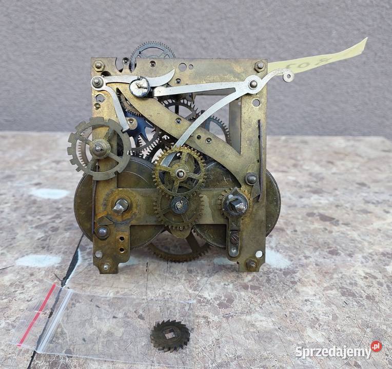807 Mechanizm starego zegara ściennego Kienzle Tczew