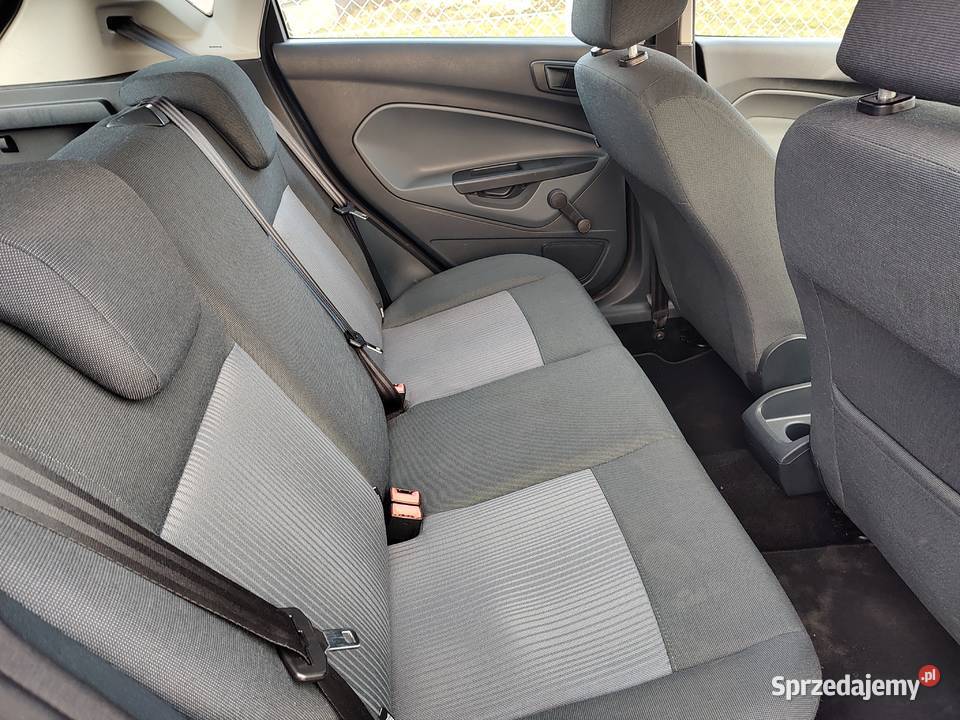 FORD FIESTA 125 BENZYNA nieuszkodzony