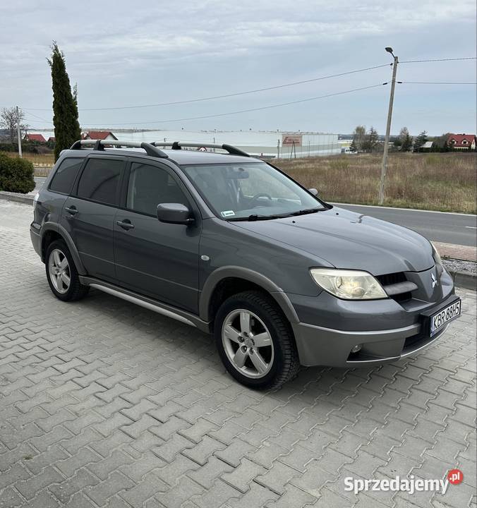 Mitsubishi Outlander 20 gaz 2006r 4x4 279000km Pilzno