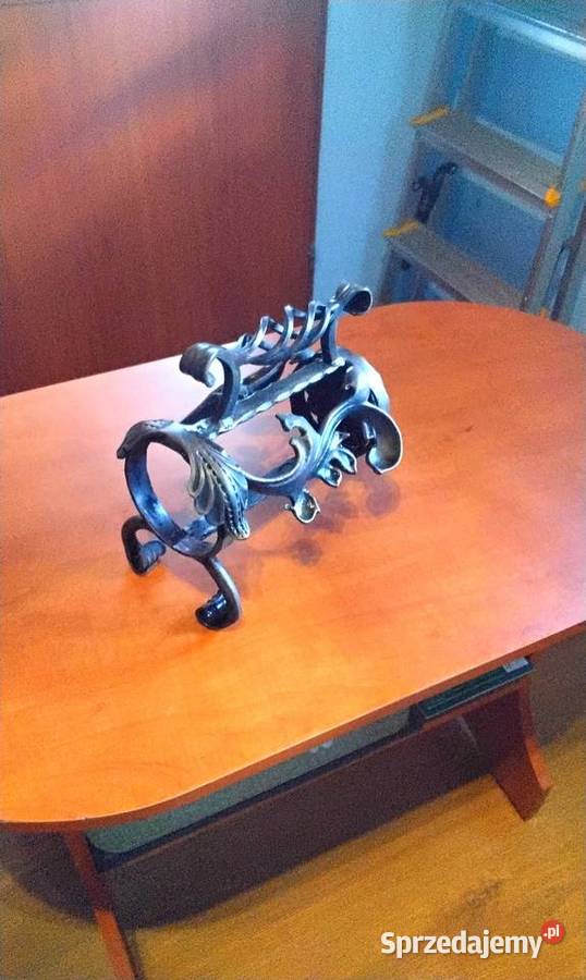 Koszyk do wina ręczna robota kowalstwo Gdynia