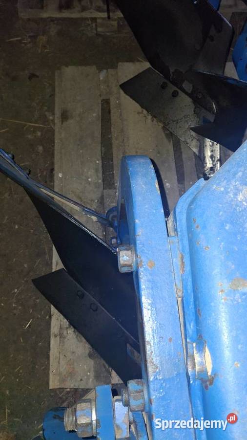 Pług rabe werk 4 skibowy z przedpłużkami 31 lubelskie Janówka Wschodnia