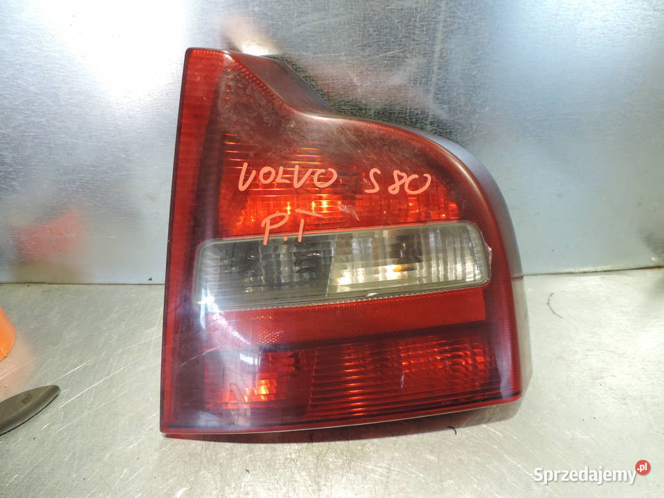 LAMPA PRAWA TYLNA VOLVO S80 I SEDAN