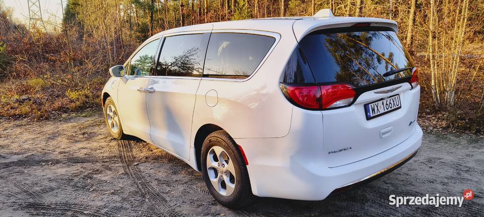 Chrysler Pacyfica 2018 Hybrid 142000 mazowieckie Warszawa