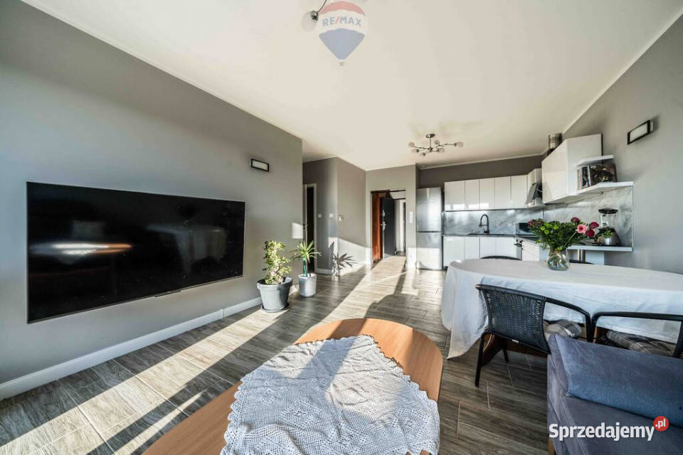 Parterowy funkcjonalny dom z ogródkiem