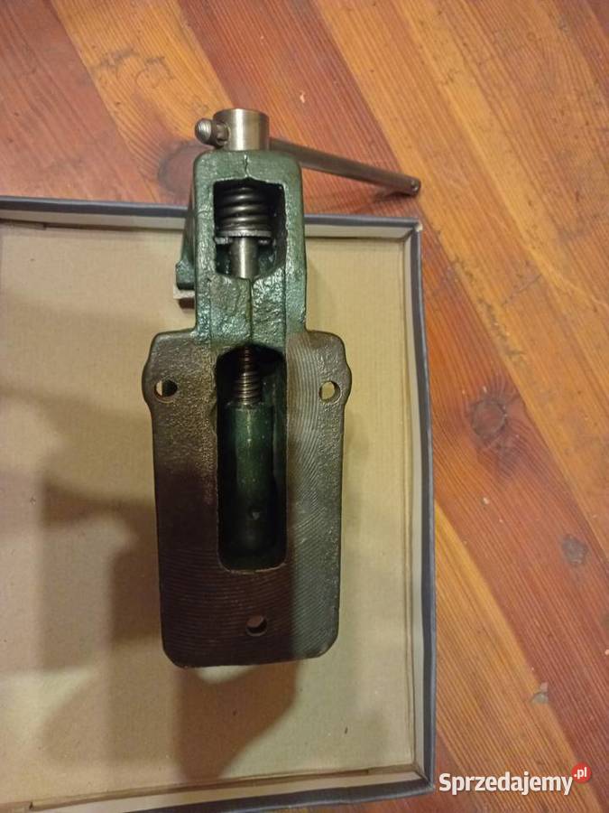 Sprzedam imadło stołowe z PRL sprawne bizon Imadła małopolskie Chrzanów