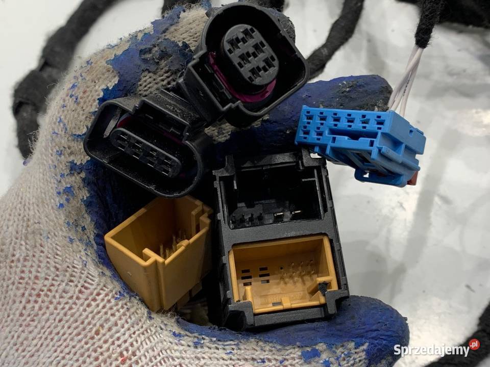 WIĄZKA KLAPY BAGAŻNIKA TYŁ VW TROC 2GA971147AA