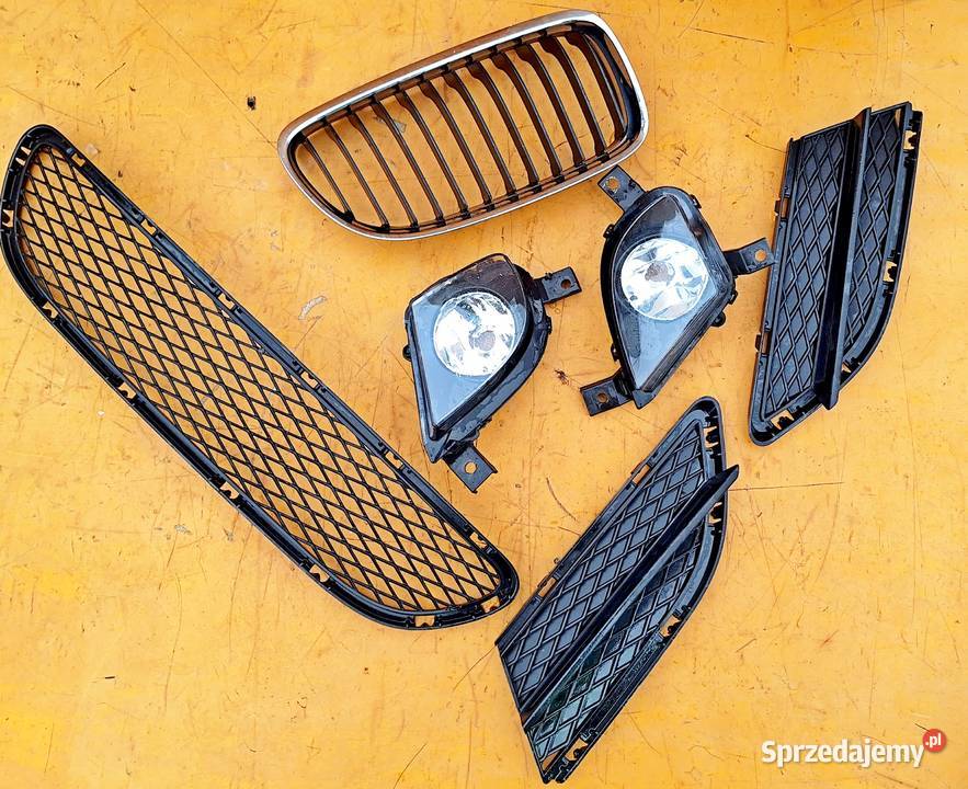 BMW 3 E90 E91 KRATKA ZDERZAKA ATRAPA 51117138418 Radom