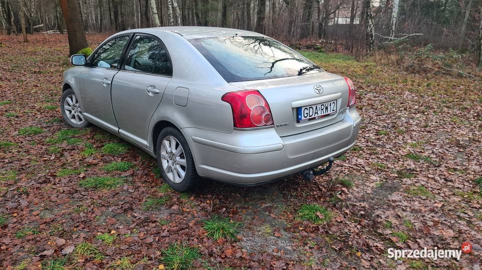 Sprzedam Toyotę Avensis