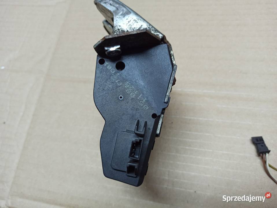 MERCEDES W203 Kombi Zamek bagażnika 2037400235 Bolesławiec sprzedam