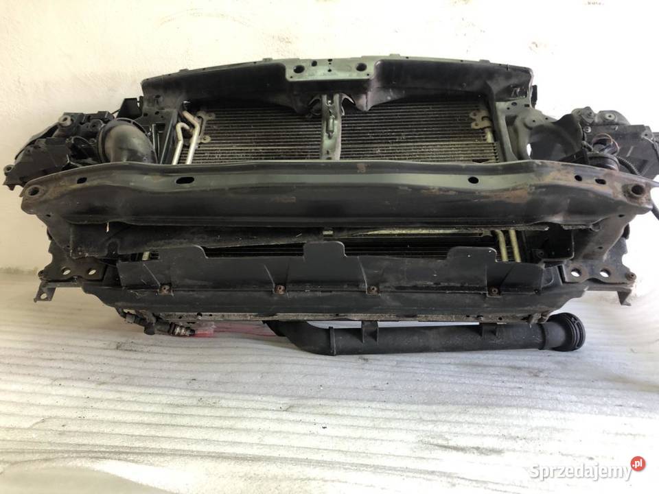 PAS PRZEDNI CHŁODNICE VOLKSWAGEN TOUAREG I LIFT