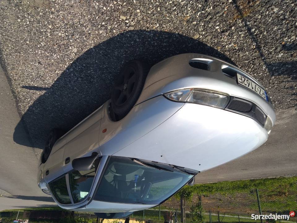 Mitsubishi Carisma 16 benzyna Ważne opłaty Sedan / Limuzyna podkarpackie Rzeszów