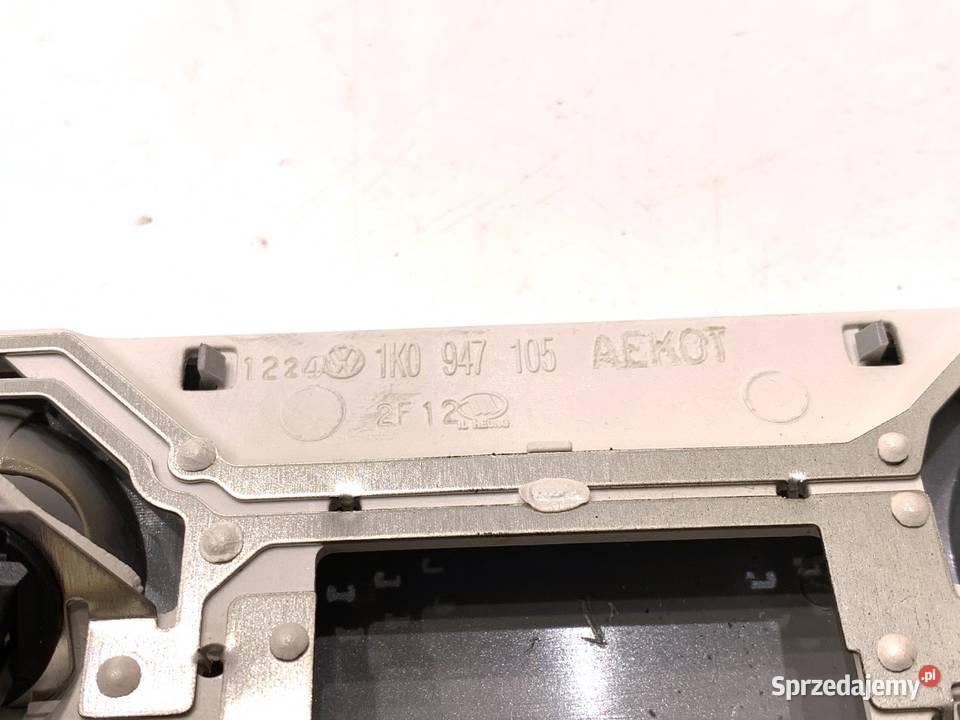 LAMPA SUFITOWA VW CC B7 1K0947105AE