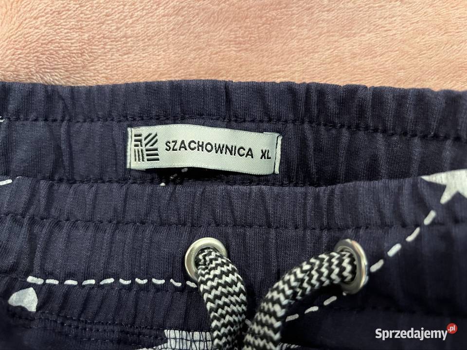 Nowe krótkie spodenki marki szachownica M Ruda Śląska