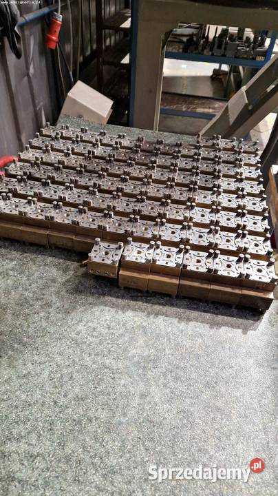 Elektrodrążarka wgłębna AGIE CHARMILLES FORM 400 Jelenia Góra