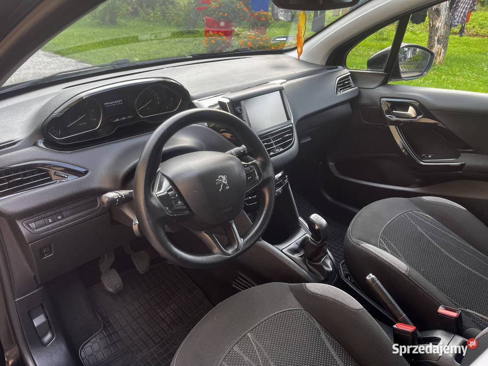 Peugeot 208 16 eHDI 92 2012 Czarny Klimatronic 4/5 Nowa Słupia
