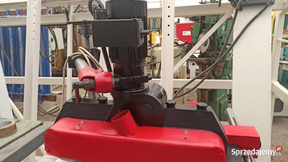 piła tarczowa z posuwem do rozpuszczania desek Kłodawa