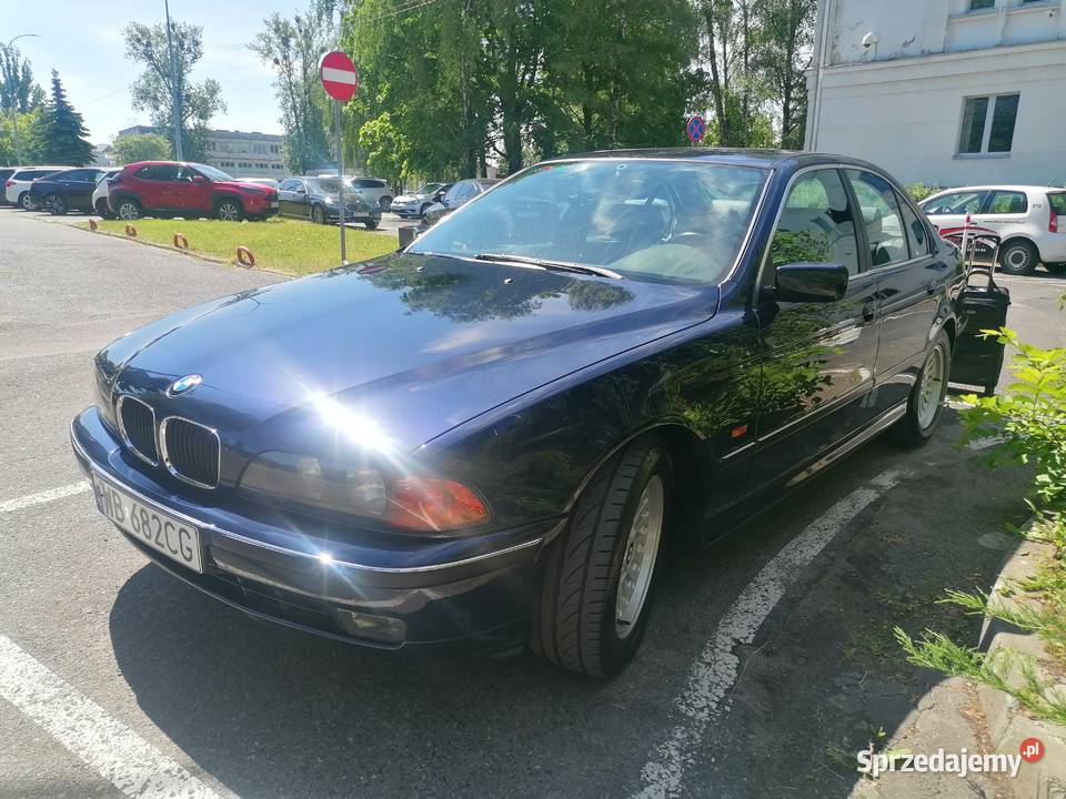 BMW 528iA orientblau z Hiszpanii niski przebieg Warszawa