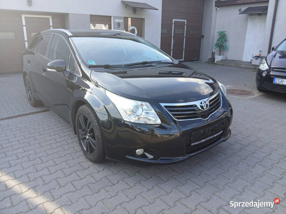 Toyota Avensis 22D4D klimatronik alufelgi kamera manualna Gryfino
