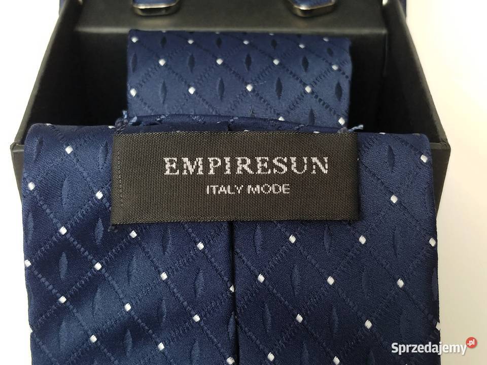 Krawat ze spinkami do koszuli w eleganckim sprzedam