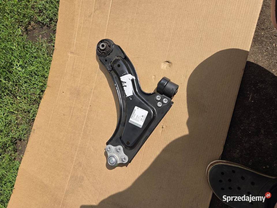 Wahacz lewy przód przedni Opel Corsa C 13140037 Wahacze