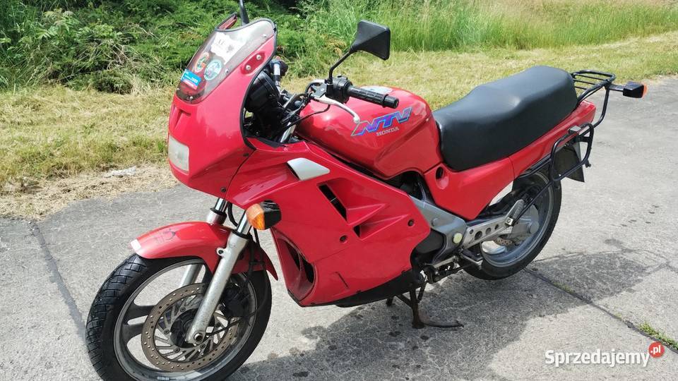 Honda NTV 650 revere benzyna