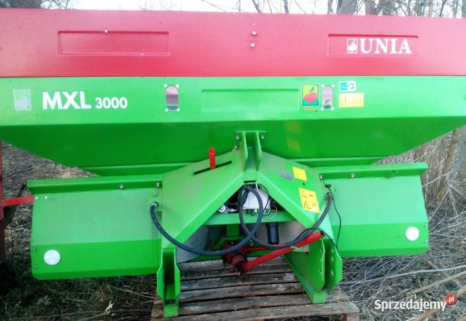 Rozsiewacz UNIA BRZEG MXL 3000 KOMPUTER N041 MS Rozsiewacze nawozów