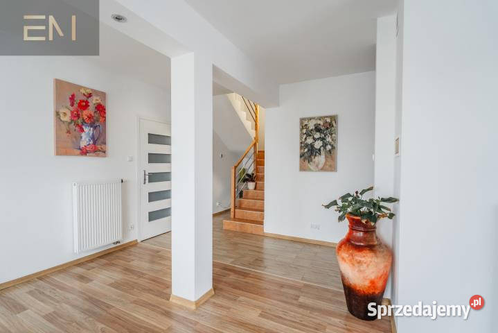 sprzedaży domu wolnostojącego Strzyżów 986m2 asfalt