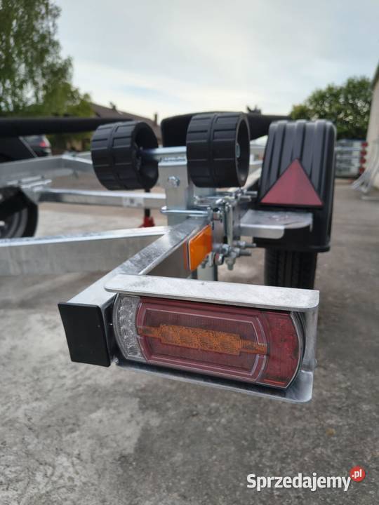 Przyczepa full LED do łódkipontonskuter firmowa Plewiska