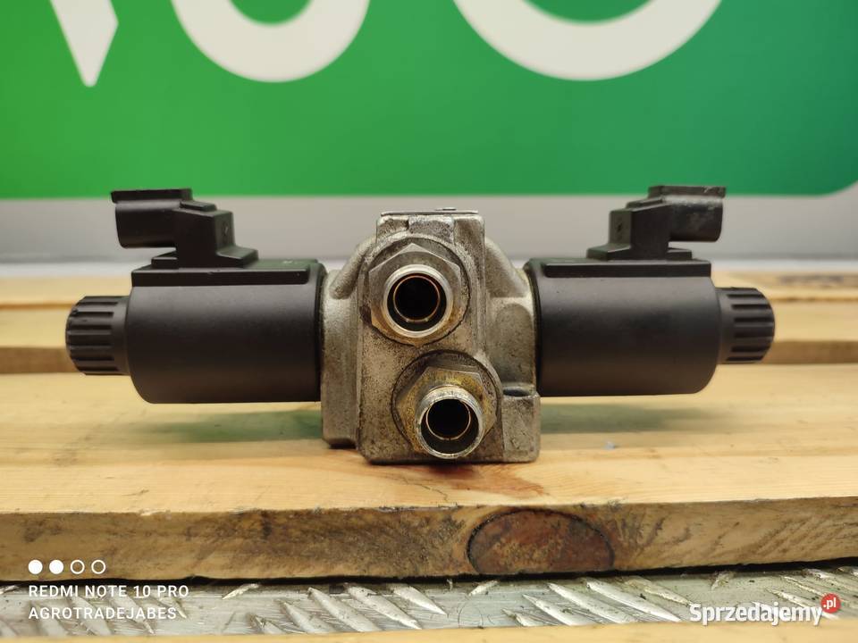 Elektrohydrauliczy zawór kierunkowy R 933000023