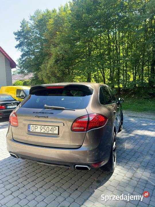 Porsche Cayenne PIŁKARZA Rok produkcji 2011 Dobrodzień sprzedam