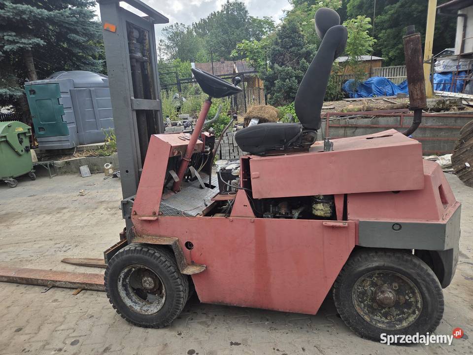 Wózek widłowy GPW Perkins 3P sztaplarka Bułgar diesel