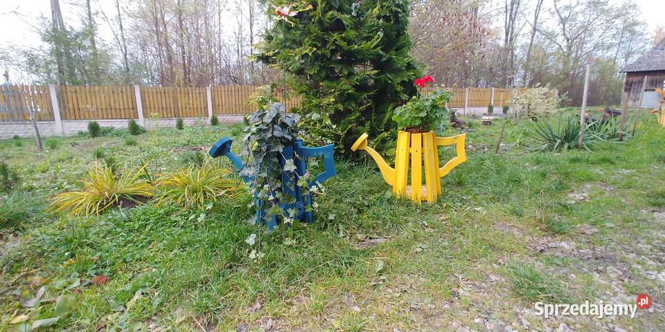 Kwietniki drewniane różne ozdoby do ogrodu sprzedam