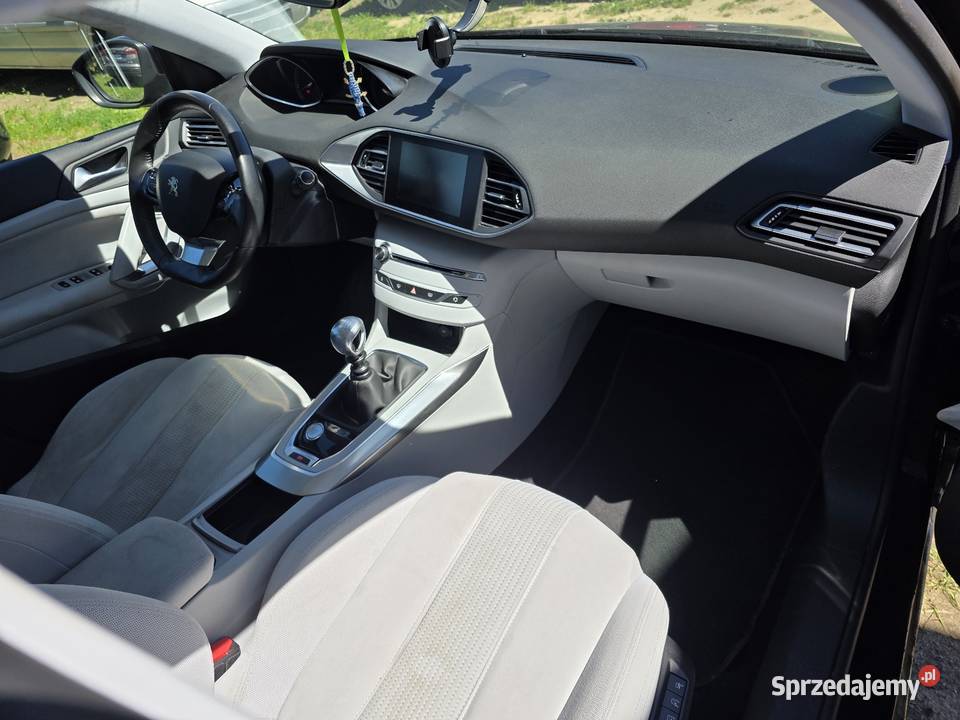 Peugeot 308 16 Turbo 125 Alu Masaże Jasny Srodek Rok produkcji 2013 Płock