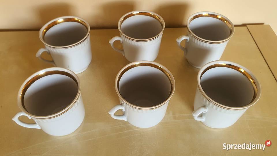 6 filiżanek z czasów PRLu Leżajsk sprzedam