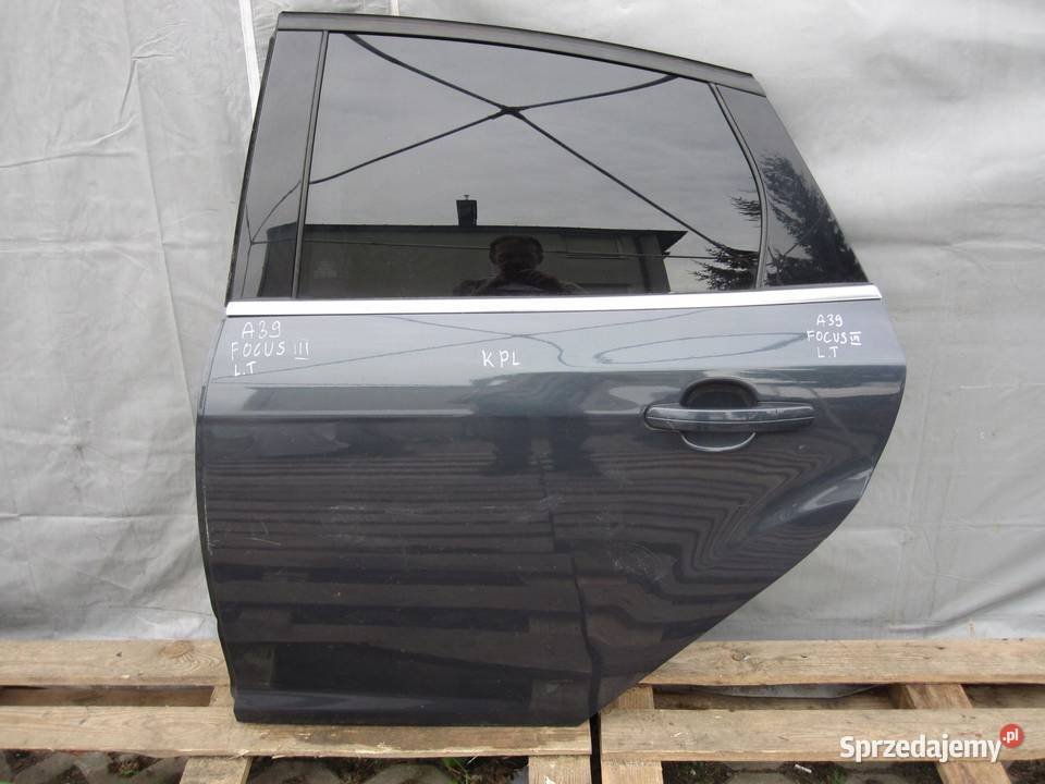 FORD FOCUS MK3 III 11r drzwi lewe tył kompletne świętokrzyskie
