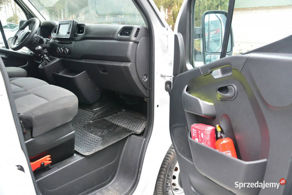 Renault Master sredniak L2H2 3 osobowy lift 2299cm3