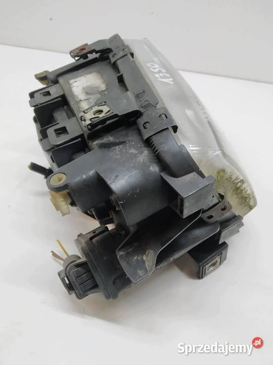 LAMPA PRZÓD PRAWA EU PRZED LIFT Audi A3 I