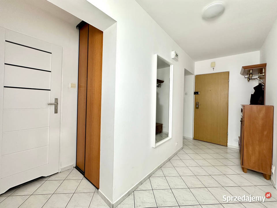 Przestronne dwustronne z dużym balkonem Poznań