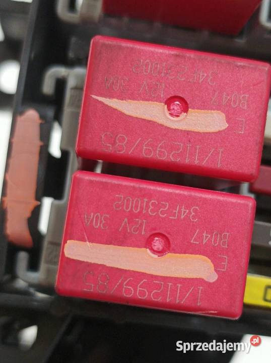 SKRZYNKA BEZPIECZNIKÓW 13 B HYB Alfa Romeo