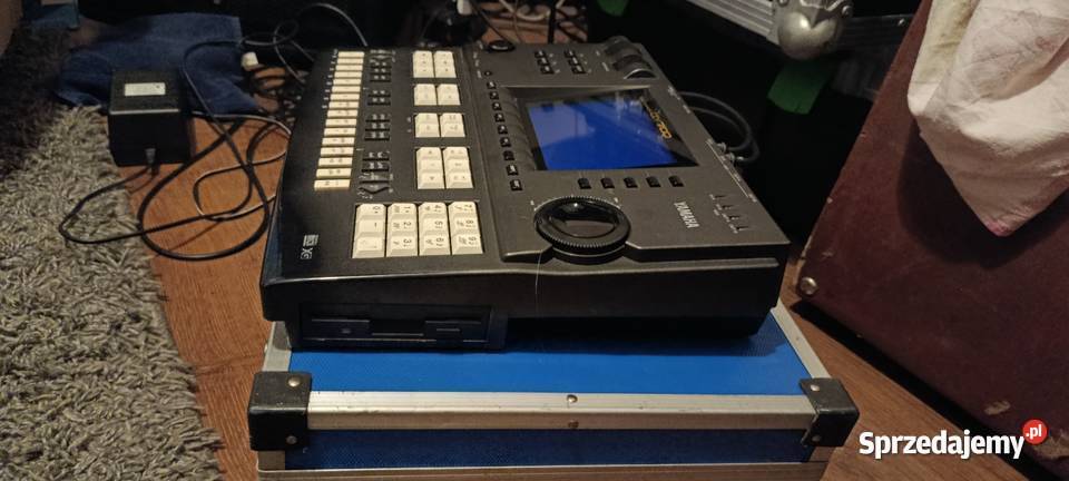 Yamaha QY 700 moduł brzmieniowy seqencer midi Jaktorów