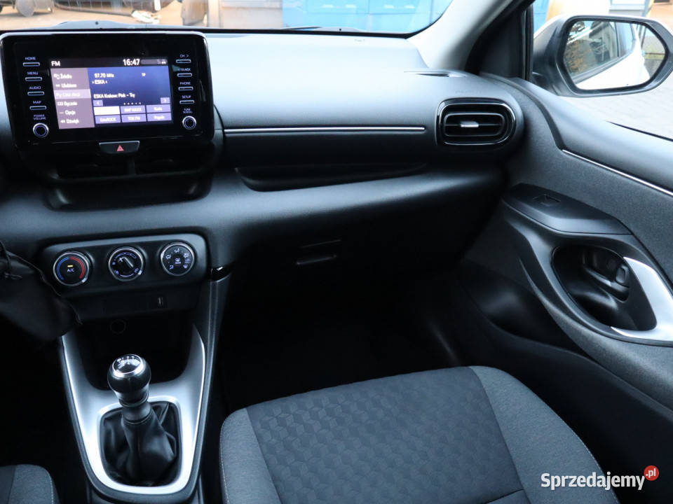 Toyota Yaris 15 VVTi radio