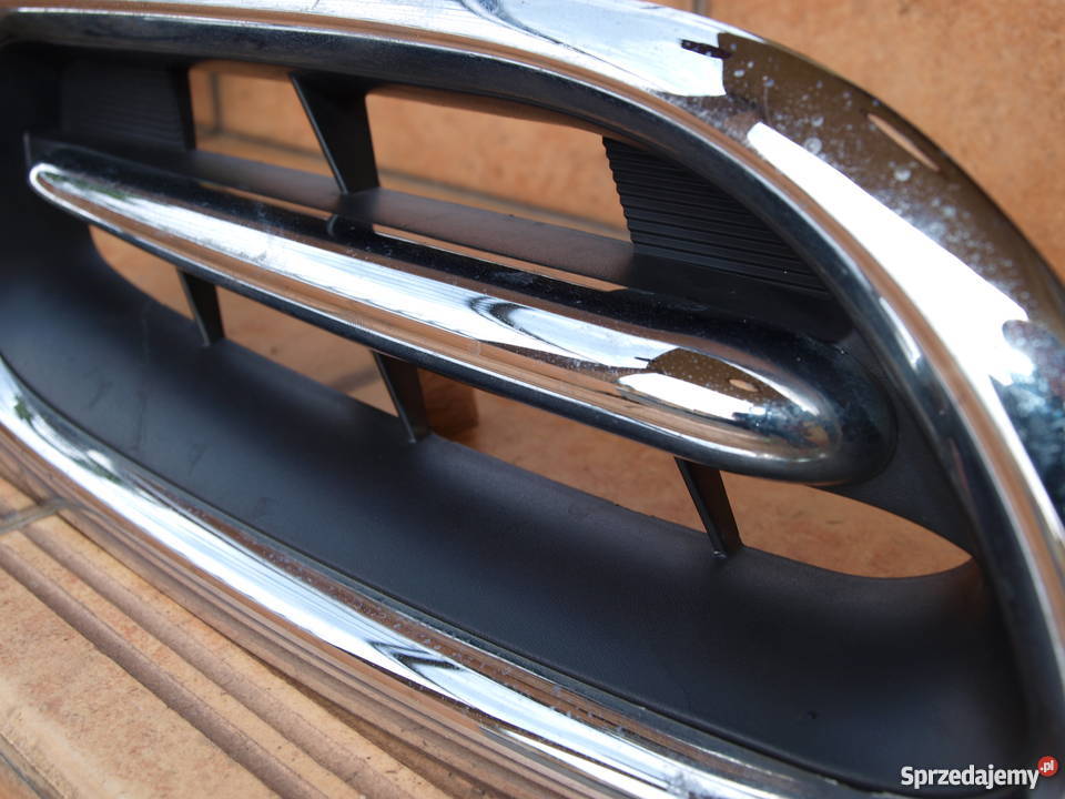 Nissan Micra grill chrom atrapa przód prawa 2000 Kalisz sprzedam