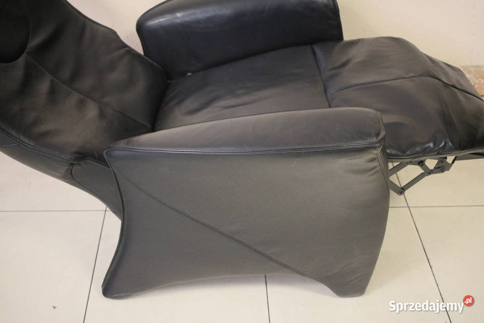 Wygodny fotel czarna skóra ROZKŁADANY