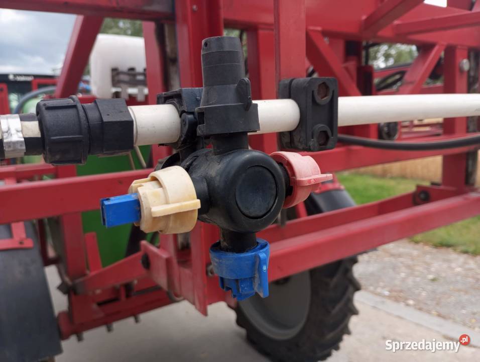 Opryskiwacz Stanimpex 2200l 18m belka Batorowo sprzedam