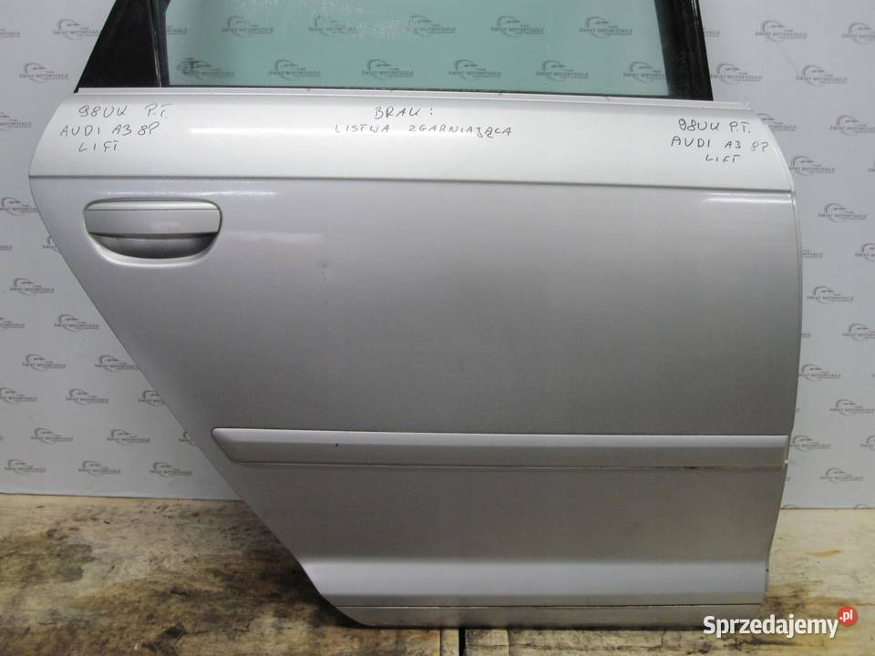 AUDI A3 8PA LIFT 09r drzwi prawe tył